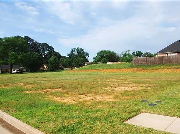 4th image of 16588 Kingston Ct