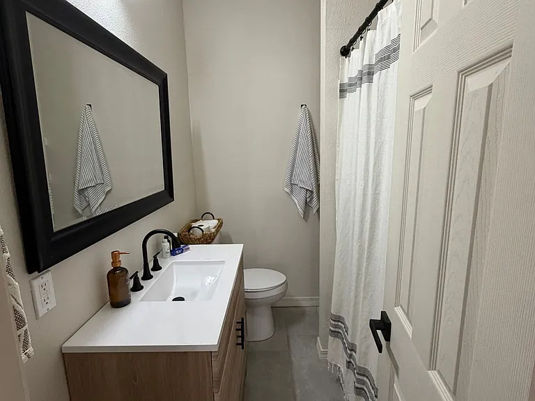 331 S Zunis Ave — Photo 9