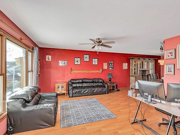 5th image of 618 Mendota Ln