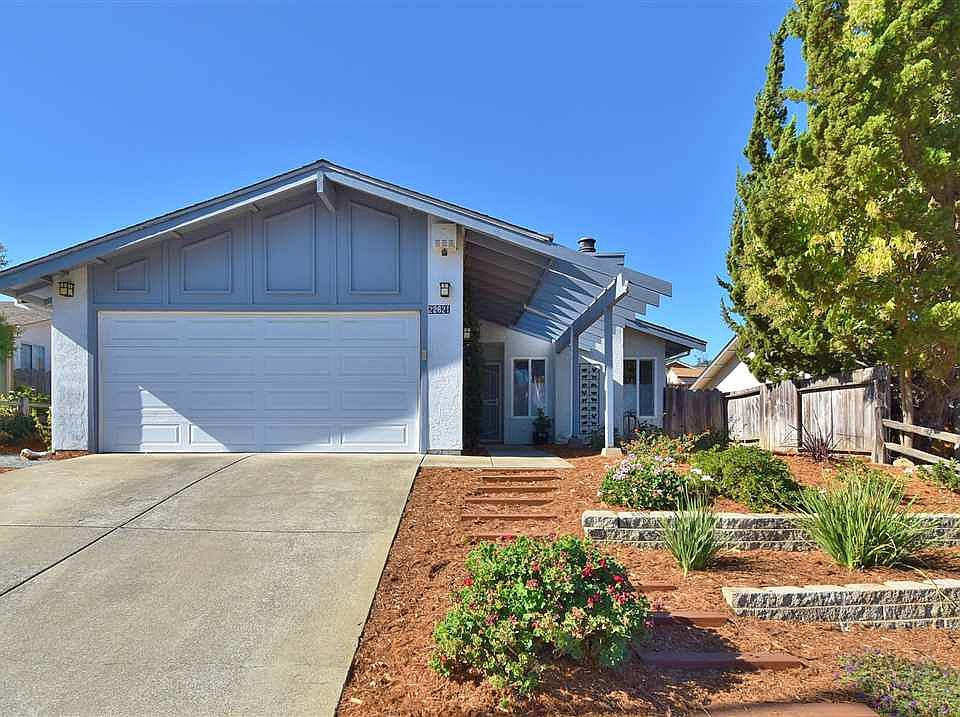 1st image of 22621 Mossy Rock Dr