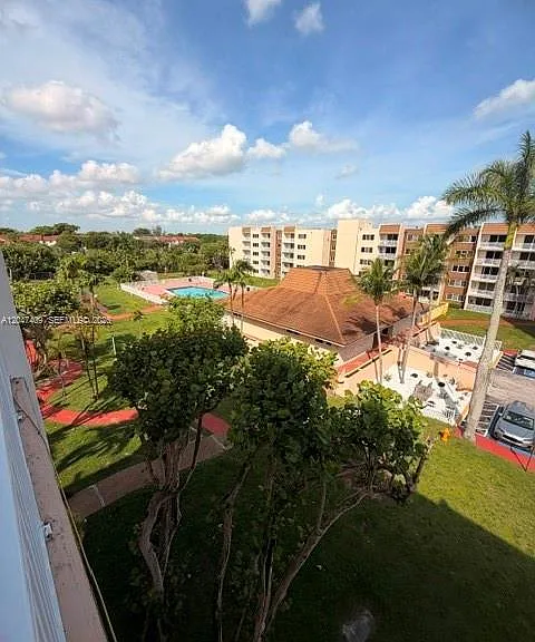 6930 Miami Gardens Dr #1-517 — Photo 12