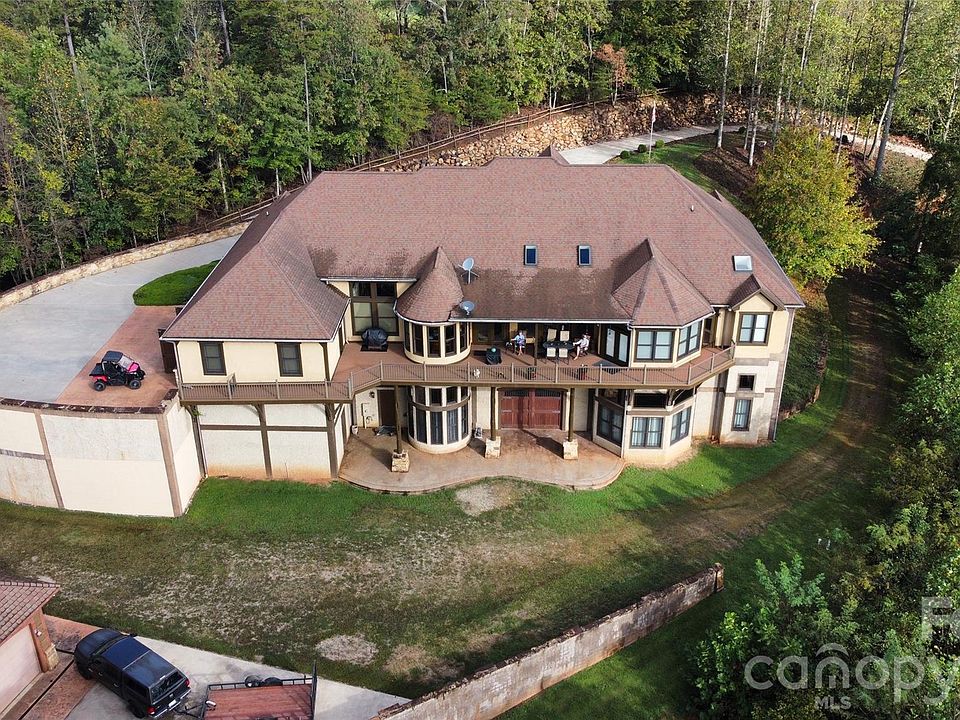 1st image of 211 Embler Rd #2