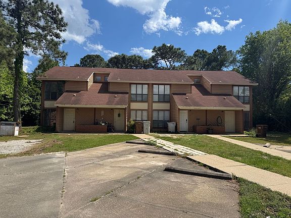 2nd image of 2806 Villa Woods Cir