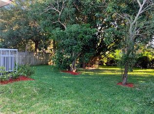 344 NE 34th St, Oakland Park, FL 33334