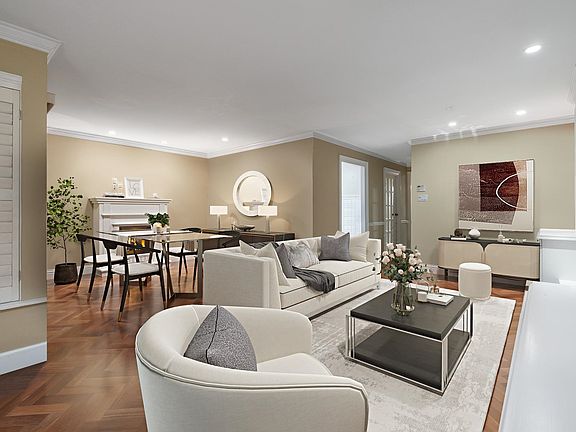 2nd image of 847 Hornby St #401