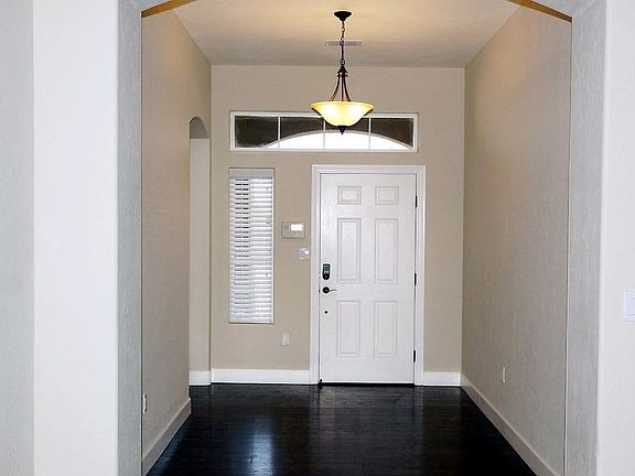 5th image of 1312 Alicia Ln