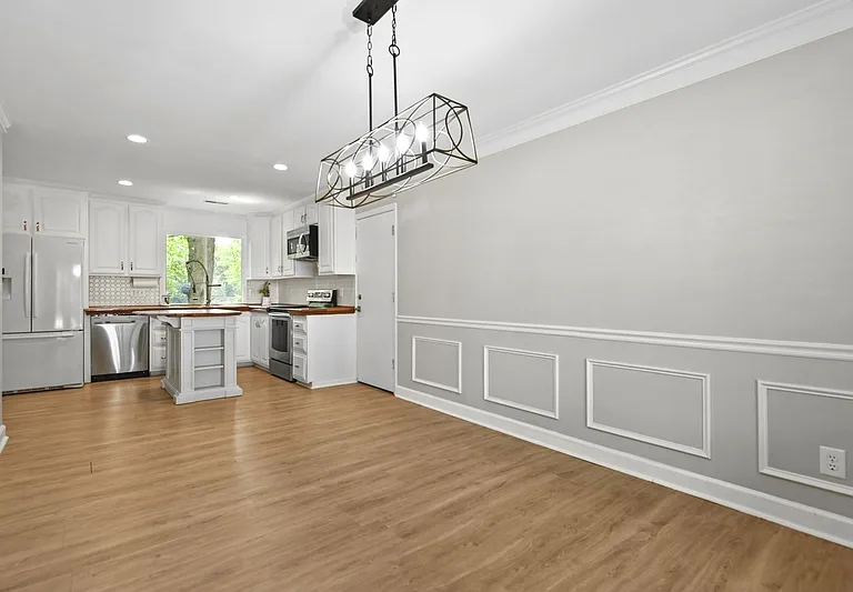 1382 Center Lake Dr — Photo 13