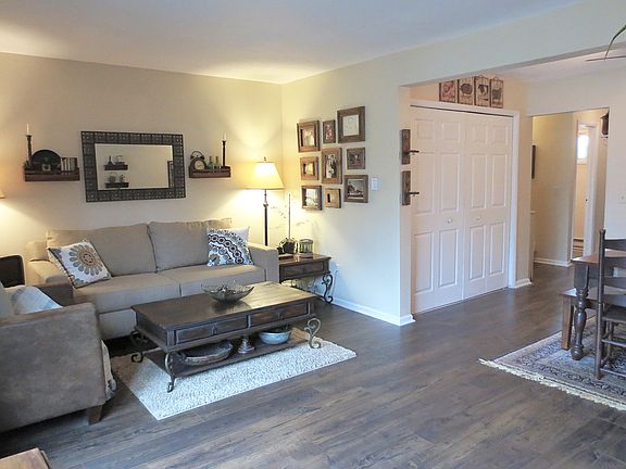 5th image of 8 Beach St #F