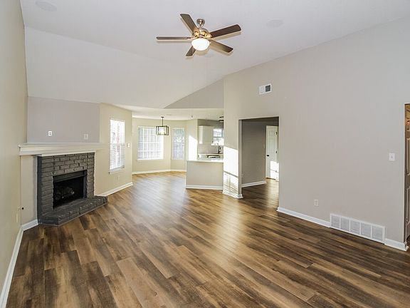 4th image of 1125 W Red Fern Cir