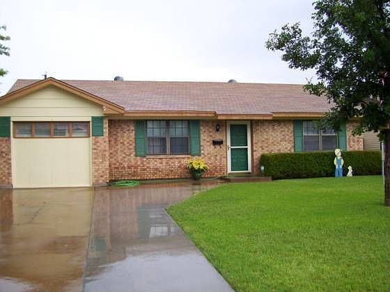 1st image of 2940 McGaha Ave