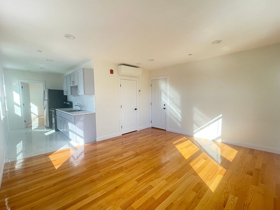 1st image of 325 Newport Ave APT 47