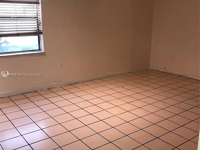 1325 W 68th St #221 — Photo 10