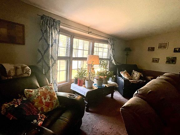 5th image of 4560 Pasture Ln