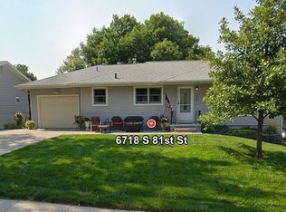 6718 S 81st St, Ralston, NE 68127