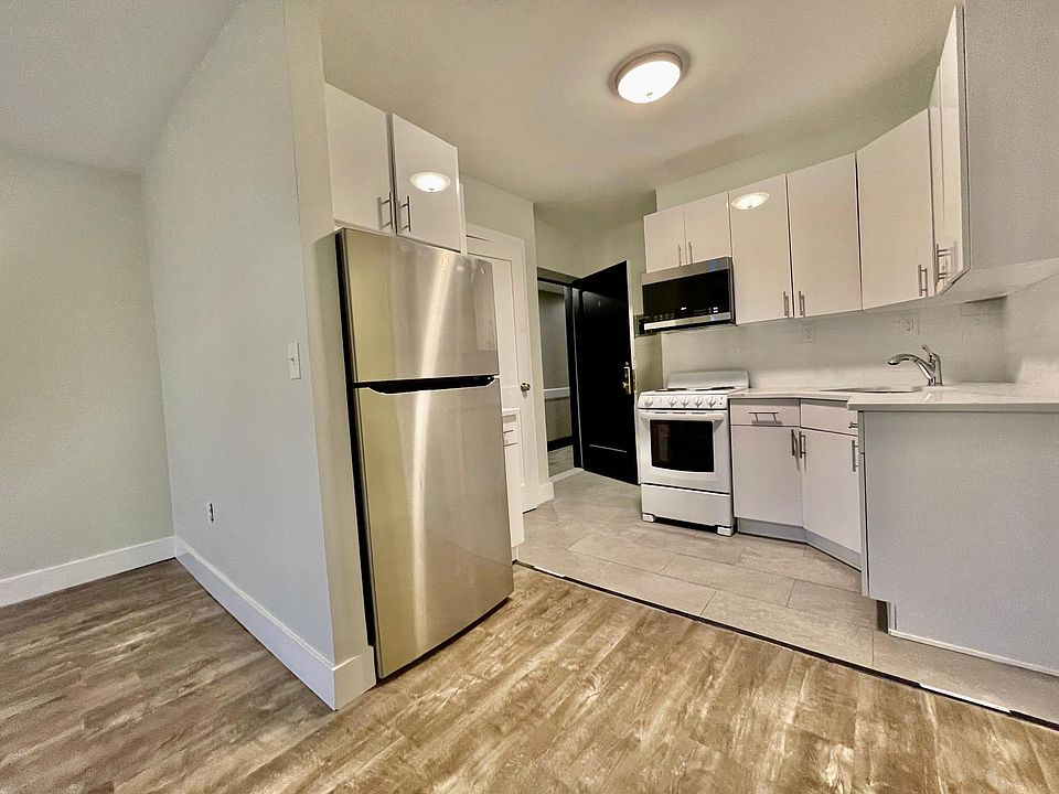 1st image of 253 Main St #4