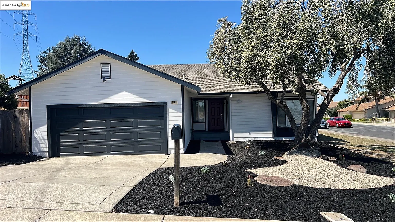 2800 Harris Dr photo 1