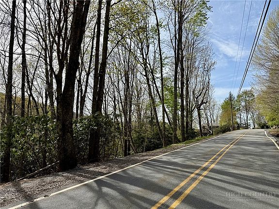 3rd image of 308 Overbrook Trail
