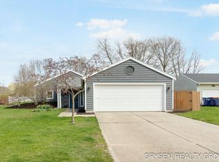 1416 Lenox Rd SE, Grand Rapids, MI 49506