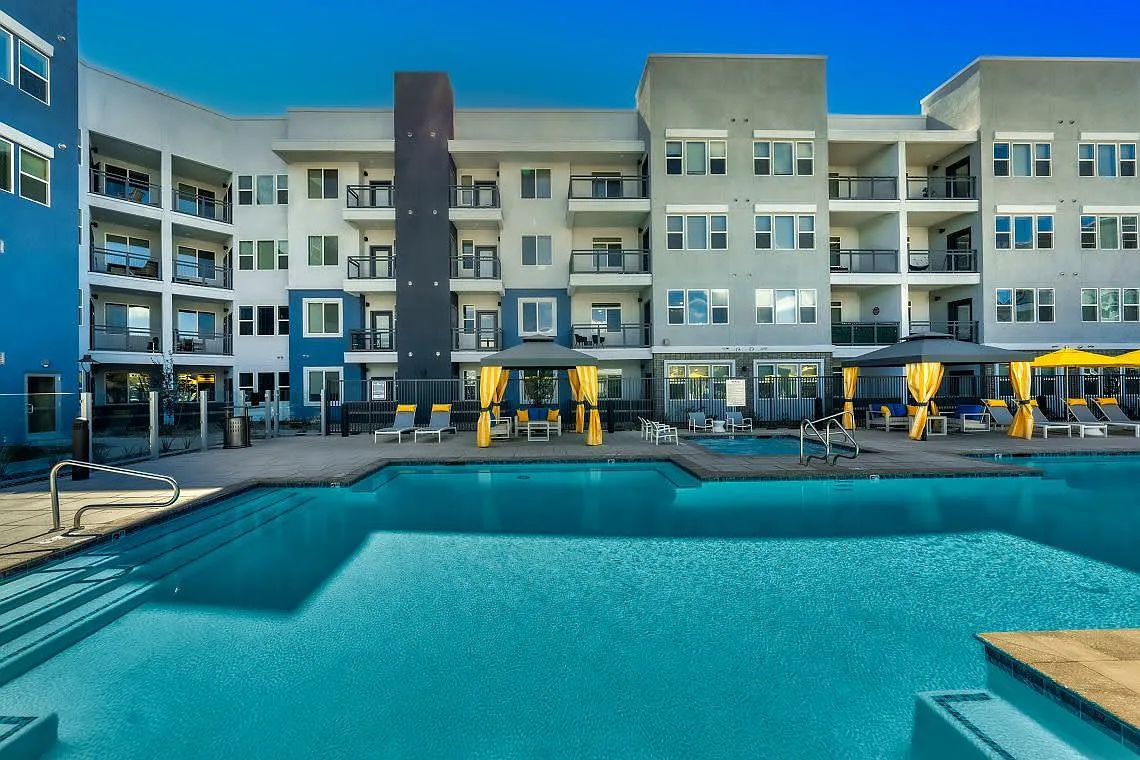 Cuvee Apartments — Photo 2