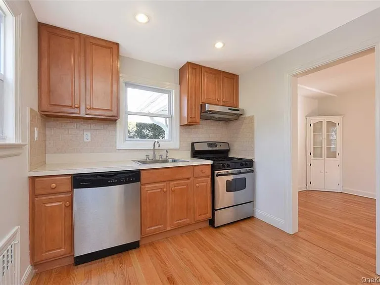 30 N Maryland Ave #B — Photo 6