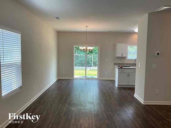 3rd image of 4717 Tuliptree Dr