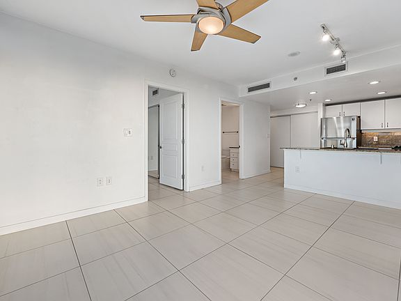 5th image of 300 W Beech St Unit 2203