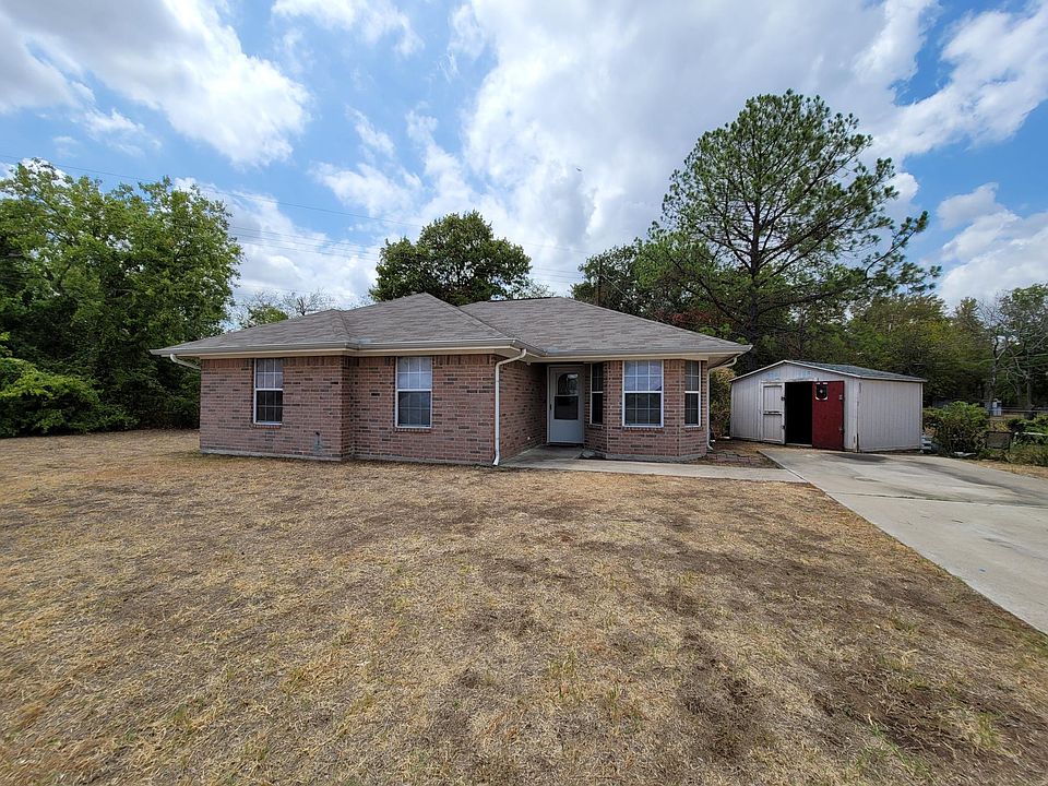 1st image of 127 Oak Dr