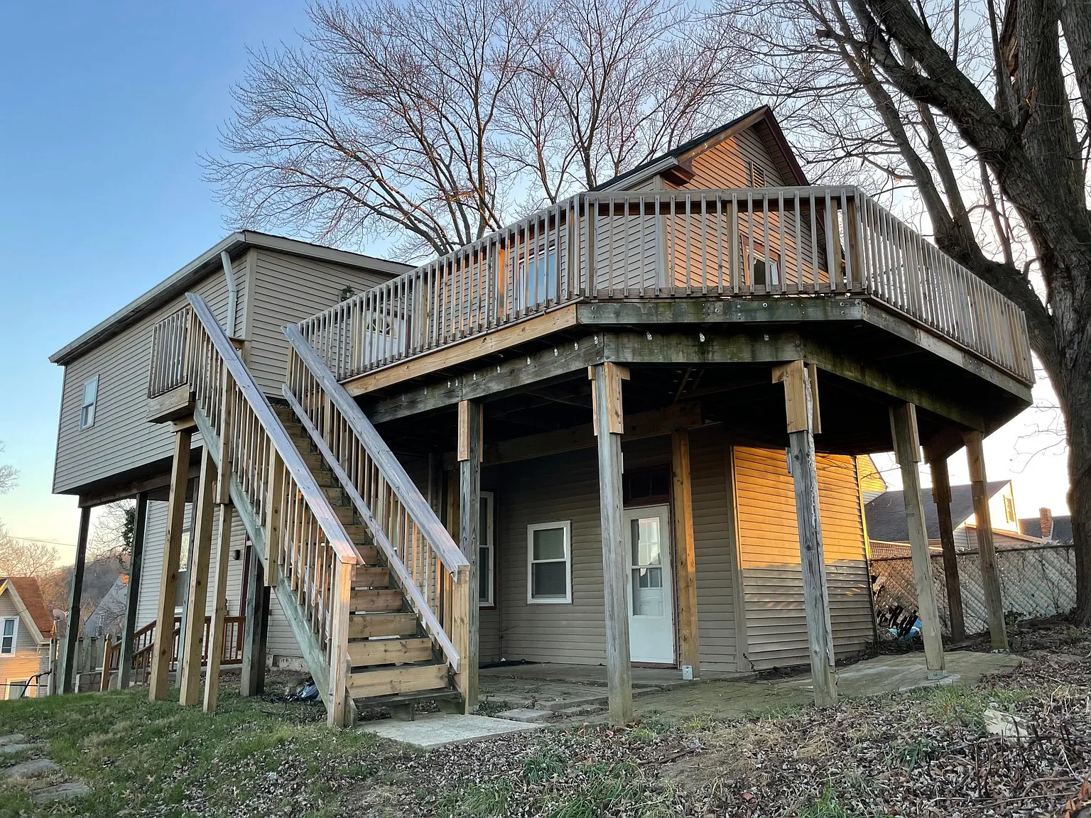 28 Parkview Ave photo 1