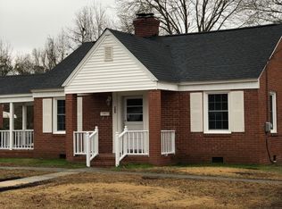 208 Canterbury Rd, Jacksonville, NC 28540