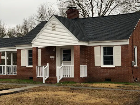 208 Canterbury Rd, Jacksonville, NC 28540