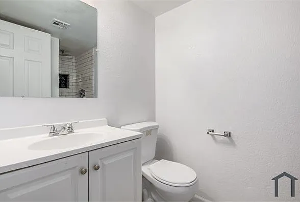 2411 W Hazelwood St #77 — Photo 13