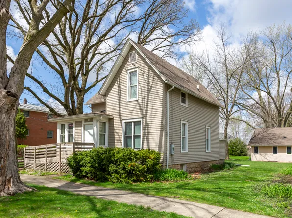 421 Prospect St, Dekalb, IL 60115
