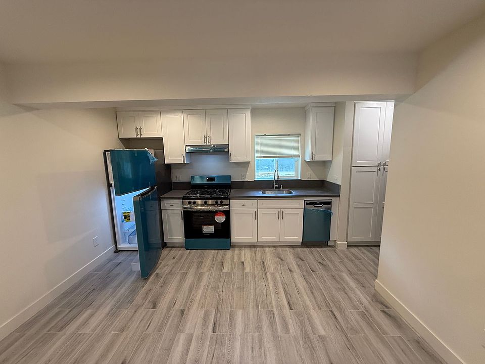 2nd image of 1023 S Osage Ave #27