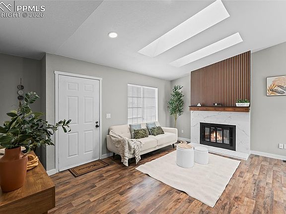 3rd image of 1812 Chapel Hills Dr