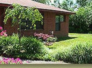8 Montoya Cir, Branford, CT 06405