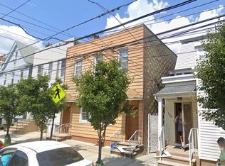 122 41st St FLOOR 2, Union City, NJ 07087