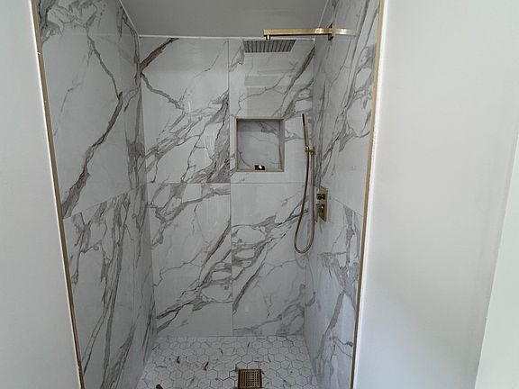4th image of 6208 Santa Fe Ave #C