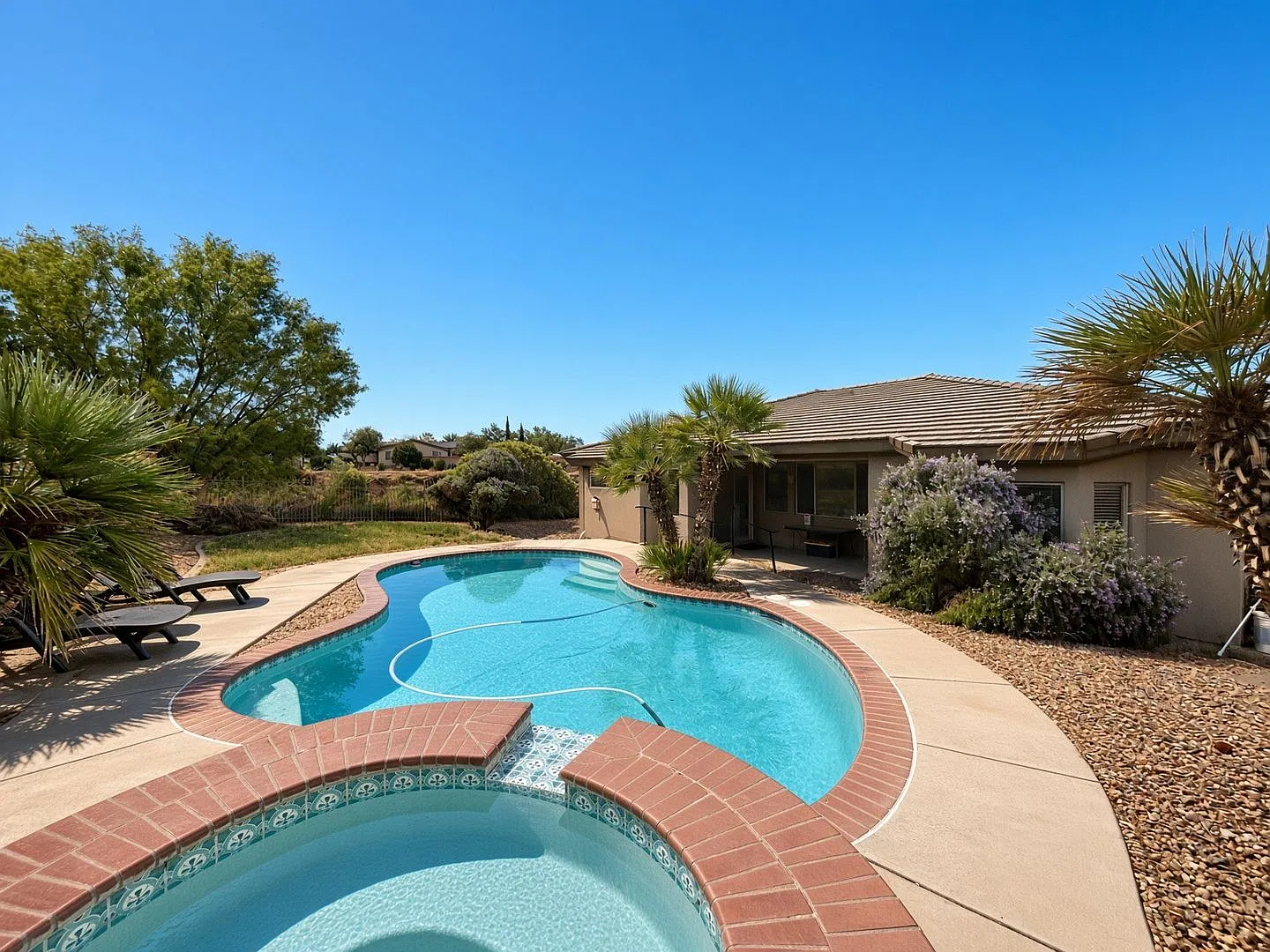 4 bedroom pool home in Coral Canyon! — Photo 4