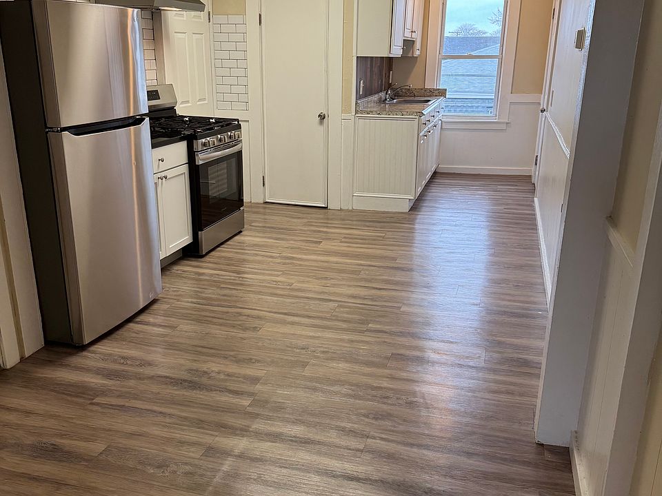 1st image of 341 Lakeview Ave APT 10