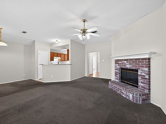 5th image of 1715 Reynolds St