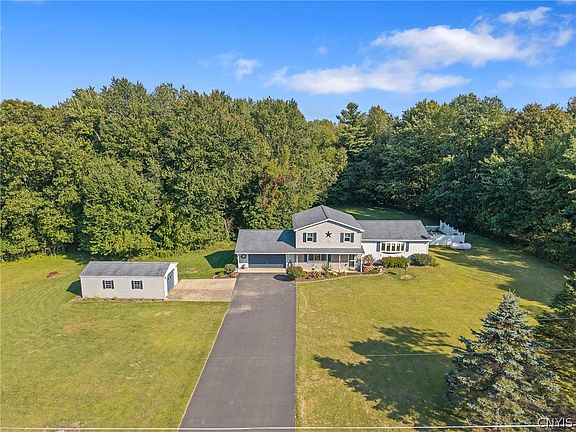2nd image of 554 Baldwin Rd