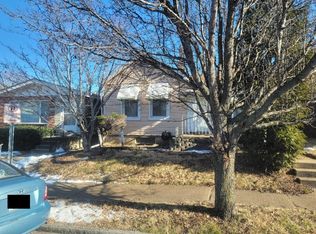 4548 Ray Ave, Saint Louis, MO 63116