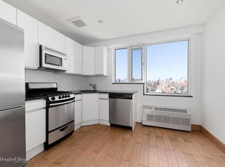 2620 21st St #9A, Astoria, NY 11102