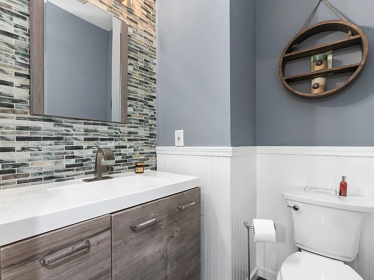 305 Lucas Park Dr — Photo 25