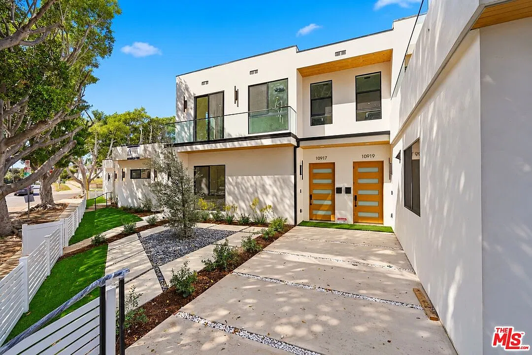 5 bed, 3.0 bath, 2000 sqft, $8,995 — Photo 1