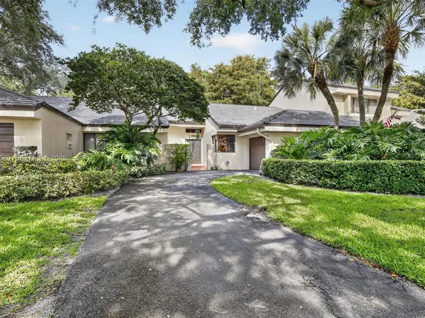 369 NW 97th Ave, Plantation, FL 33324