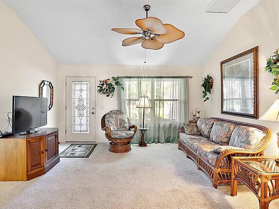 3rd image of 1920 Lancaster Ln