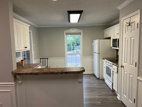 5th image of 106 Harvestwood Dr