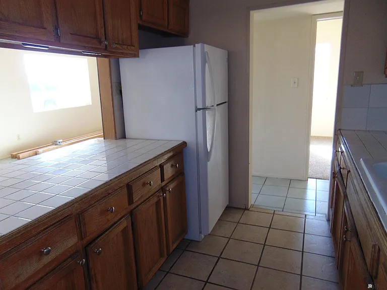 2070 E La Mesa St — Photo 5