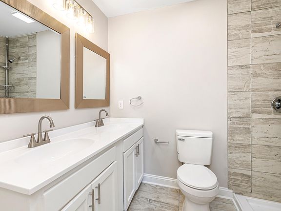 4th image of 528 Kingsbury Dr